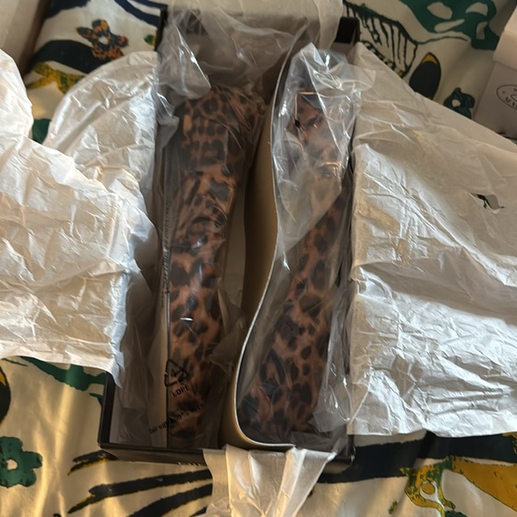 Nine West leopard print flats - Picture 3 of 4